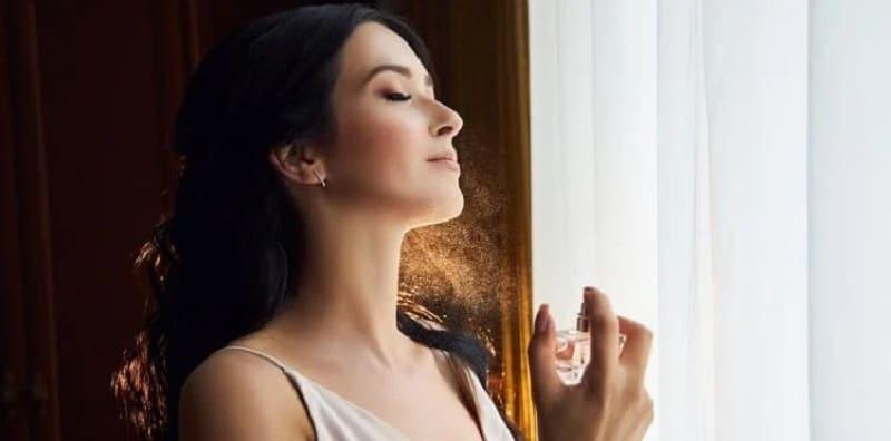 Pening Kepala Kalau Bau Perfume Kuat Sangat? Mungkin Anda Ada Alahan Minyak Wangi