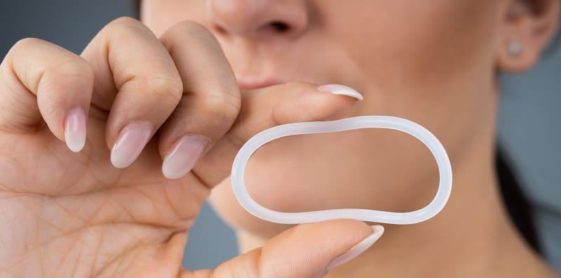 Kurang Popular, Tapi Alat Cegah Hamil Ini Mudah Dipakai & Efektif! Kenali CINCIN VAGINA