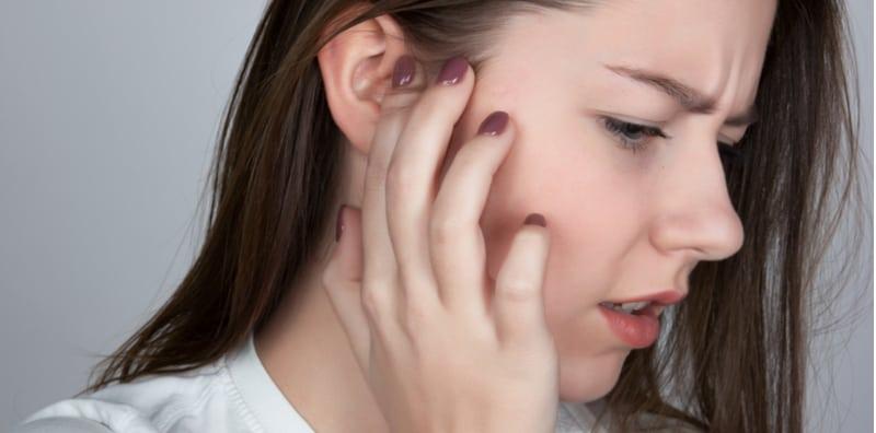 Sakit Kalau Ada Jerawat Tumbuh Dalam Telinga, Tapi Jangan Pecahkan! Ia Bahaya?