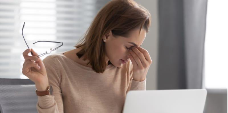 Mata Penat Asyik Hadap Laptop? Cuba Senaman Yoga Mata, Bagus Untuk Penglihatan!