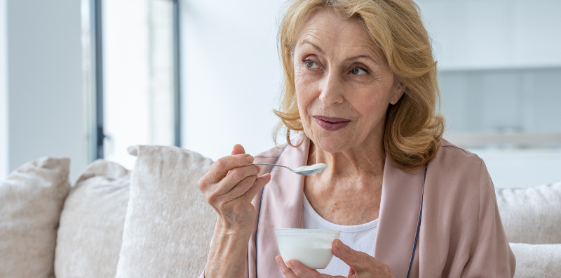 Nak Elak Orang Tua Dapat Jangkitan? Berikan Mereka Makanan Kaya Probiotik Ini!