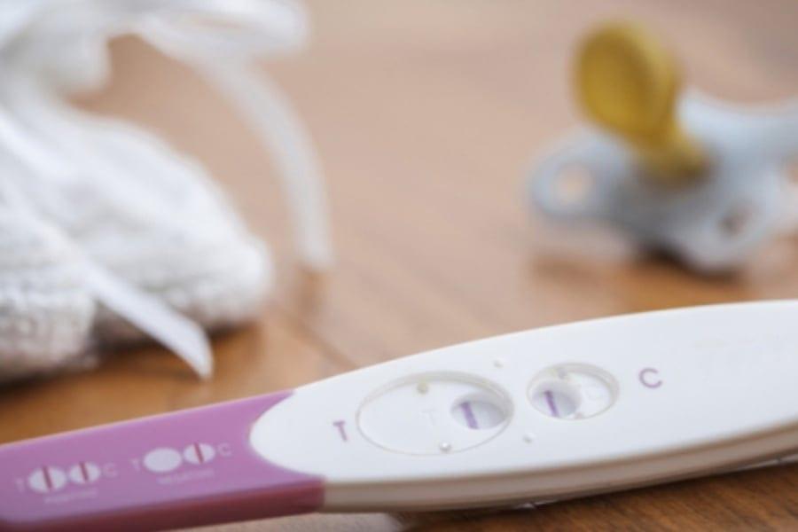 Tak Sabar Nak Tahu Hamil Ke Tidak? Ini 9 Tanda Anda Sudah Boleh Buat Pregnancy Test!