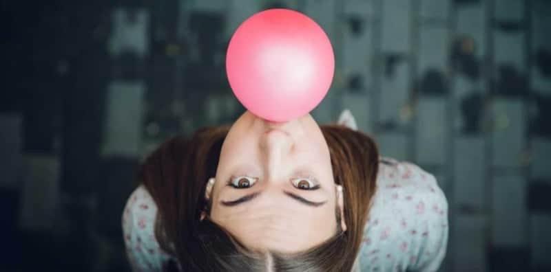 Tanpa Sedar Anda Tertelan Chewing Gum, Benarkah Ia Kekal 7 Tahun Dalam Perut?