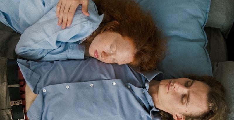 posisi-tidur-yang-betul