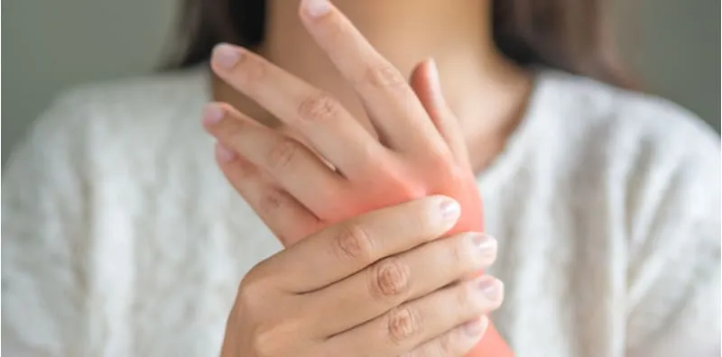 Selalu Rasa Sakit-sakit Sendi? Atasinya Dengan Lakukan 6 Gaya Hidup Sihat Ini