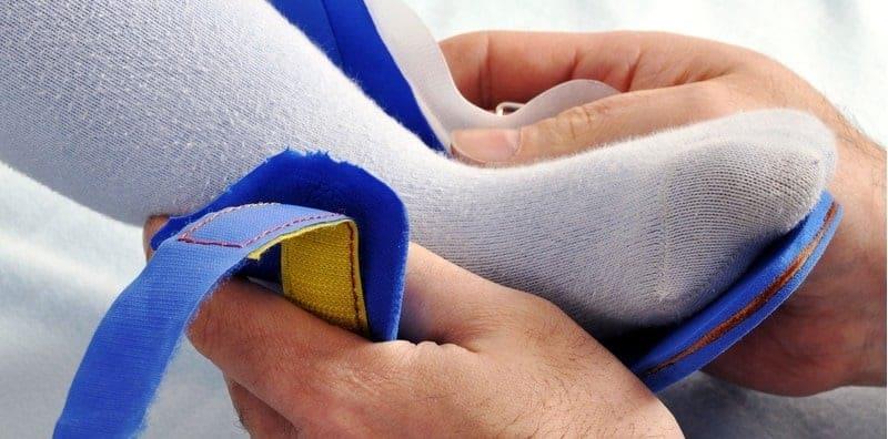 Perlu Pakai Kasut Ortopedik? Ambil Tahu Manfaat & Keburukannya Dahulu