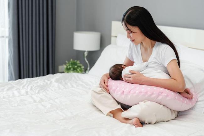 Susu Ibu Bukan Sekadar Makanan Bayi, Tapi Kunci Kesihatan Ibu & Anak!