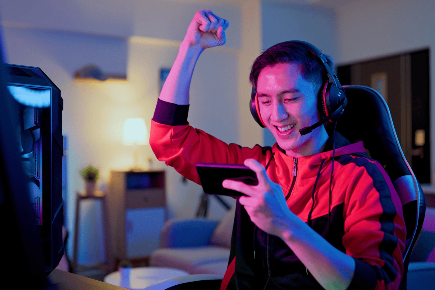 Gilakan Game Online? Ini Cara Nak Kenal Pasti Anda Minat Main Game Atau KETAGIH Game!