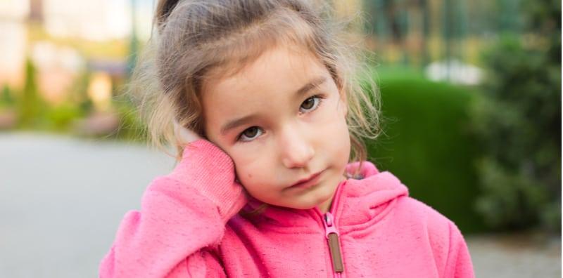 Risaunya Kalau Ada Nanah Keluar Dalam Telinga, Ini Tanda Gegendang Pecah?