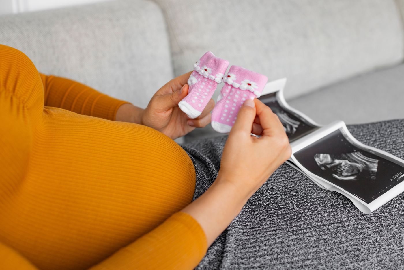 Ini Yang Akan Berlaku Pada Janin Anda Sepanjang Minggu 1 hingga 12 Kehamilan