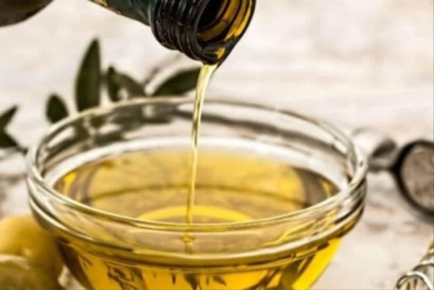 Bila Waktu Sesuai Minum Minyak Kelapa Dara? Pagi, Petang Atau Malam?