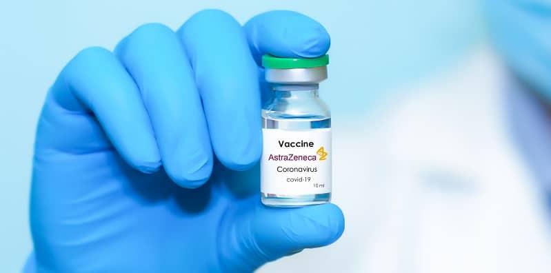 Anda Bakal Ambil Vaksin AstraZeneca? Jom Baca Persediaan Yang Dikongsi Pakar Ini