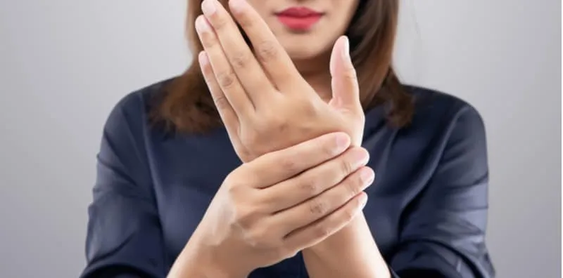 13 Tanda Awal Anda Alami Penyakit Arthritis! Rupanya Terdapat Lebih Daripada 1 Jenis?