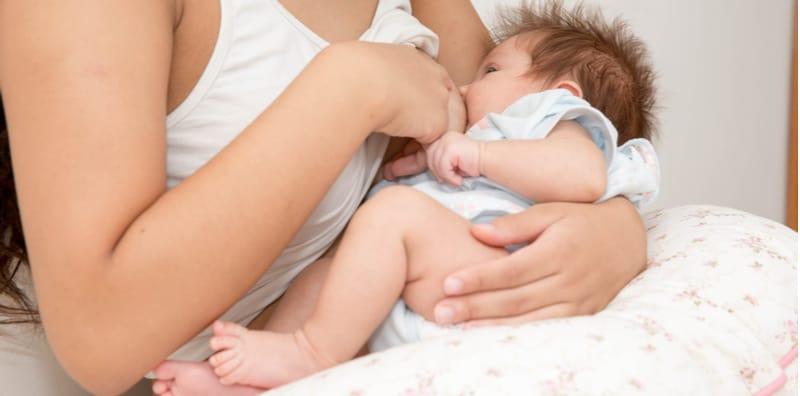 Risiko Mastitis Jika Ibu Lepas Bersalin Tak Menyusukan Bayi Dengan Betul!