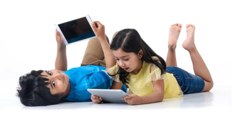 Mama Papa, Sila Pantau Penggunaan Internet Anak Atau BAHAYA Menanti!