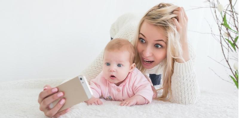 Sebelum 'Share' Gambar Anak Di MedSos, Fikirkan 10 Perkara Ini Dahulu!