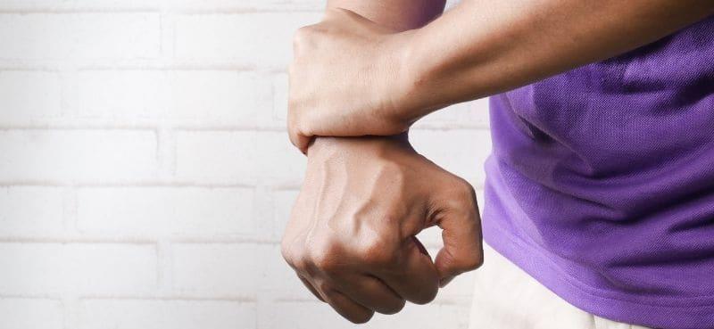 Jari Tangan Mengeras Hingga Sukar Gerak? Ini Tanda Sklerosis Digital!