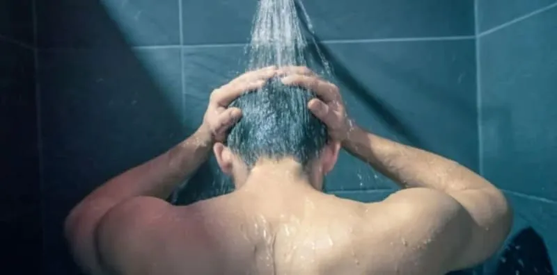 Mandi Malam Punca Paru-Paru Berair? Ini Mitos! Manfaat Sebenar Ada Di Sini!