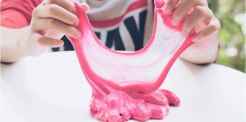 Ini 2 Cara Buat Slime Mudah Dan Selamat Untuk Anak, Ibu Pun Pasti Suka!