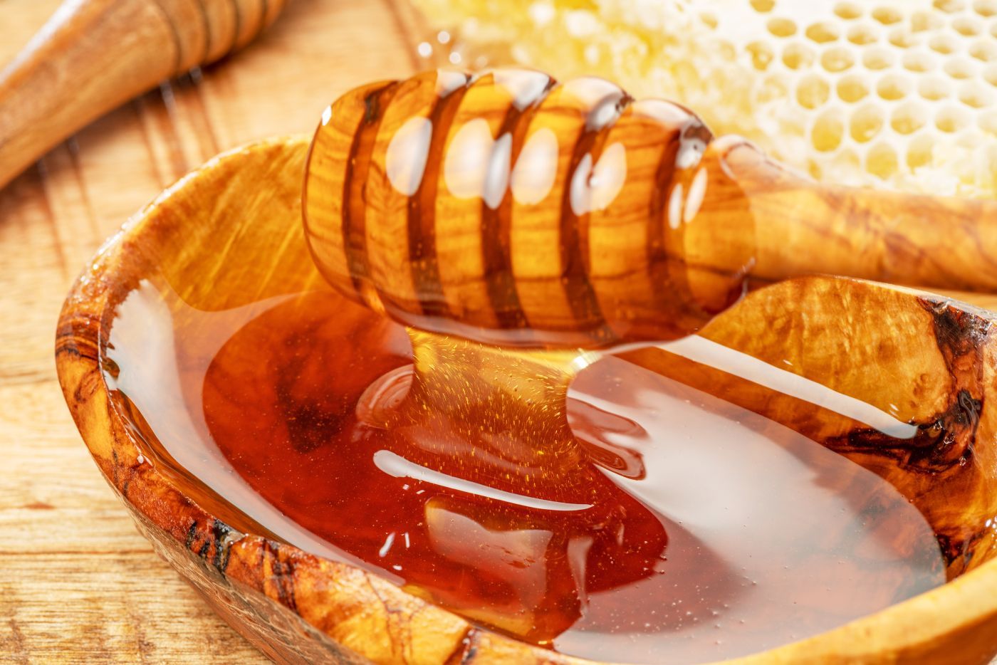 Sapu Madu Pada Zakar Untuk Rawat Kemaluan Pedih, Boleh Percaya Ke?