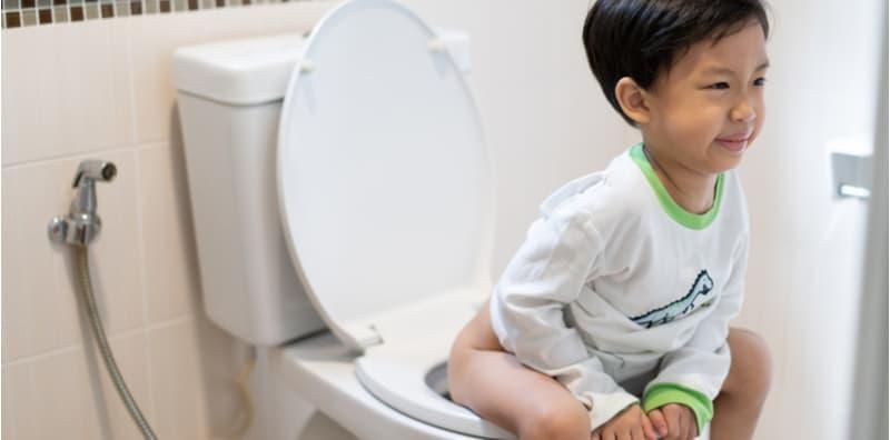 Awas Ibu Ayah, 9 Perkara Ini Boleh Jadi Penyebab BUASIR Pada Si Kecil!