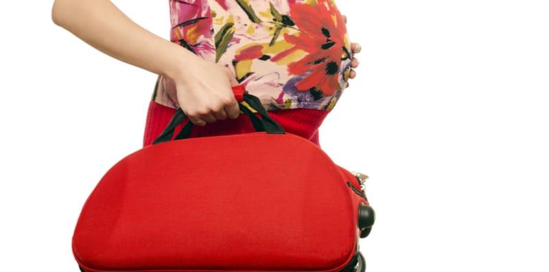 17 Checklist Barang Keperluan Ibu Bersalin Normal & C-zer, Jangan Ada Yang Tertinggal!