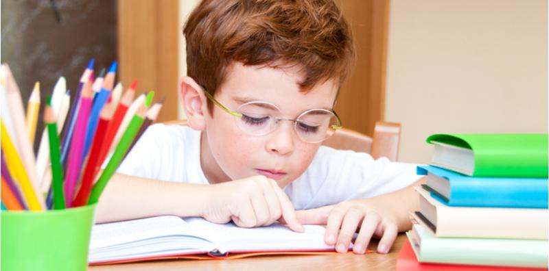 Anak Bijak Bukan Sekadar Suka Baca Buku, Ini 11 Tanda Lain Parents Wajib Tahu!