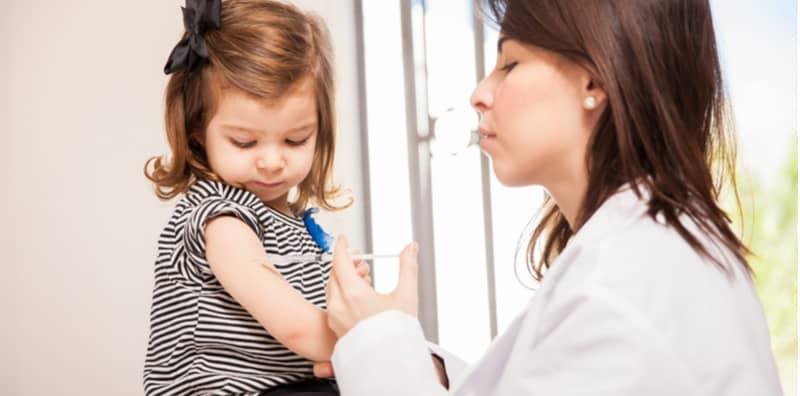 Ini 6 Persediaan Sebelum Anak Dapatkan Suntikan Vaksin, Barulah Tak Menangis Nanti!