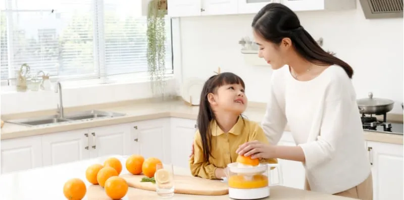 Anak Kecil Perlu Vitamin C Untuk Sihat? Boleh, Tapi Ada Hadnya, Jangan Sampai 'Overdose'!