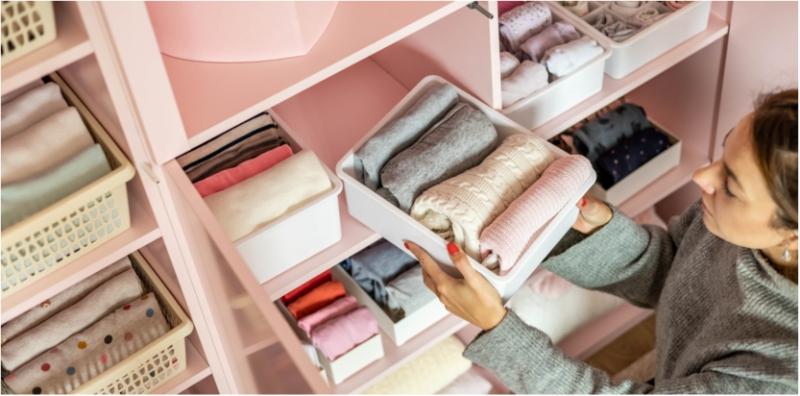 Penat Kemas Almari Pakaian Tapi Anak Selongkar, Buat 7 Cara Susun Baju Dalam Gerobok Ini!