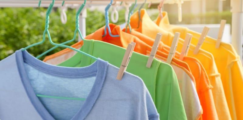 Ada 5 Sebab Kenapa Perlu Jemur Baju Di Luar Rumah, Bukan Untuk Cepat Kering Saja!