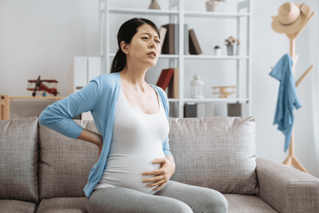Mommy Perut Kerap Senak Ketika Hamil? Jangan Abaikan Tanda-Tanda Ini