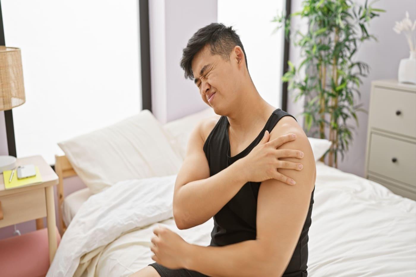 Tangan Asyik Lenguh & Tak Selesa? Ini 8 Tip Mudah Hilangkan Rasa Sengal Sendi!