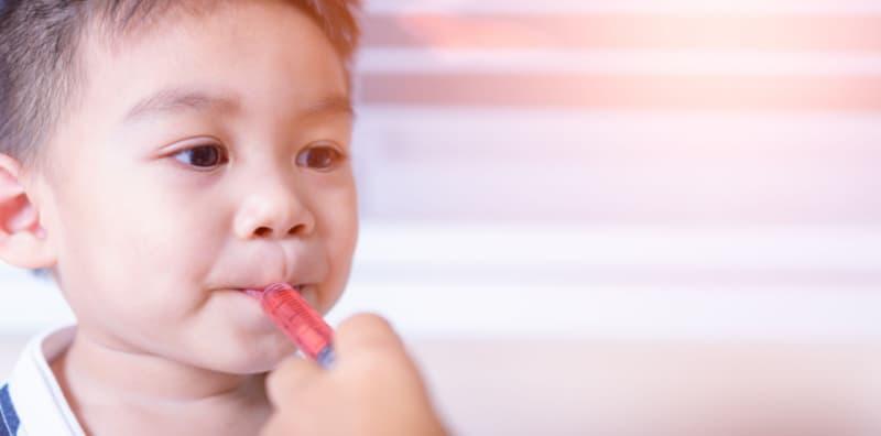 6 Cara Mudah Bagi Anak 1-3 Tahun Makan Ubat, Tak Perlu ‘Berperang’ Lagi!