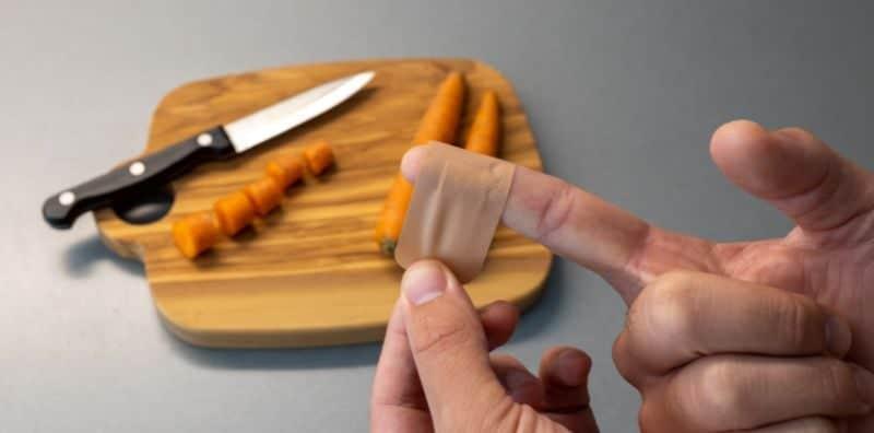 Tangan Luka Kena Pisau? Jangan Letak Ubat Gigi! Buat Cara Ini, Hanya 3 Langkah!