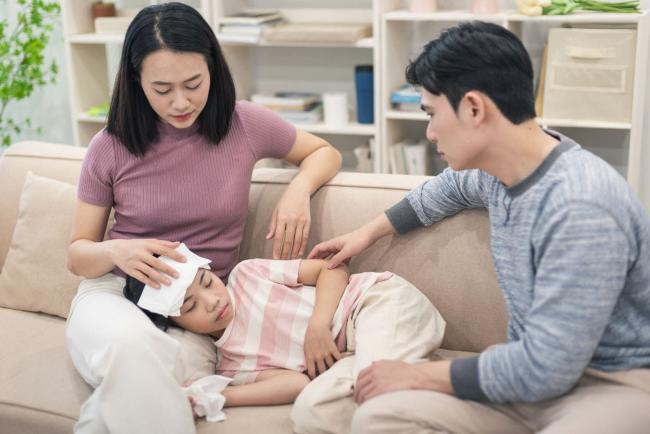 Anak Demam? Panduan Lengkap Untuk Ibu Bapa Uruskan Demam Dengan Tenang