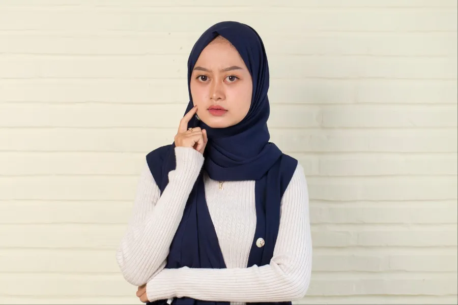 Cuaca Tak Menentu Buat Kulit Kering & Mengelupas? Ini 6 Punca Sebenar Anda Patut Tahu!