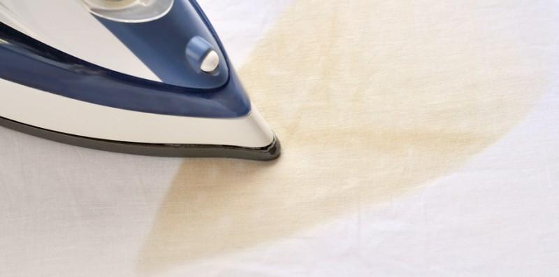 Baju Ada Kesan Hitam Akibat Seterika Atau Karat? Cuba 5 Petua Ini Nak Hilangkannya!