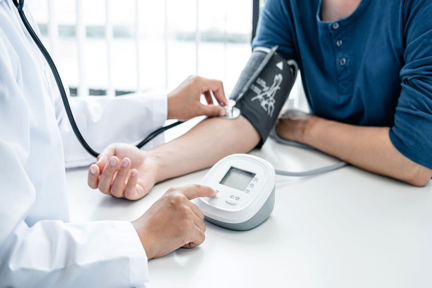 Kanak-Kanak Lain, Dewasa Pun Lain – Ini Bacaan Tekanan Darah Ikut Umur!