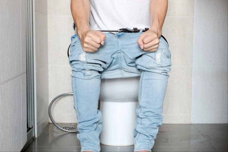 Najis Rasa Keras Sangat Sebab Sembelit? Jom Atasinya Dengan 5 Cara Tradisional Ini!