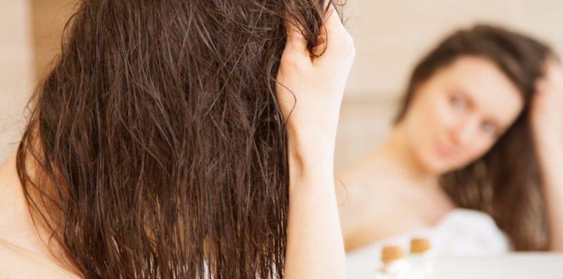 Selain Guna Krim Sapu Untuk Psoriasis Kulit Kepala, Pemilihan Syampu Pun Mesti Betul!