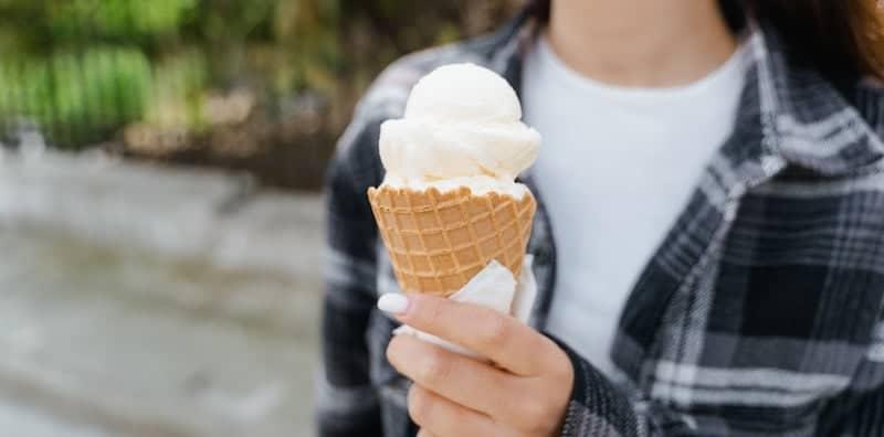 Makan Aiskrim Vanila Boleh Hilangkan Sakit Tekak? Tip Ini Tak Berkesan Untuk Semua Ya!