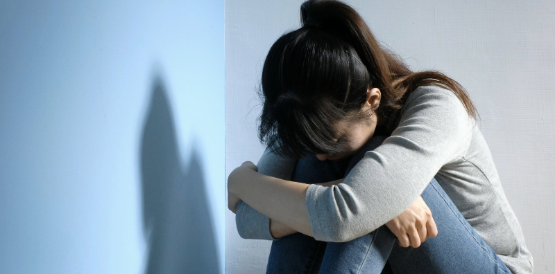 Anak Suka Menyendiri? Kenal Pasti 7 Tanda Anak Remaja Anda Alami Kemurungan