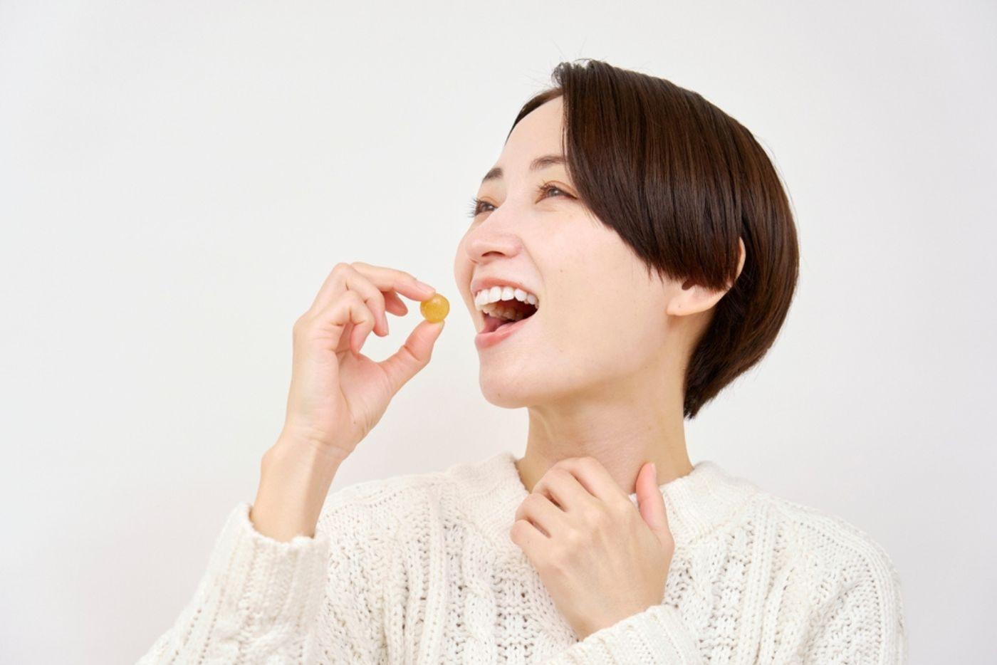 5 Jenama Lozeng Popular Di Tahun 2025, Berkesan Untuk Sakit Tekak & Batuk