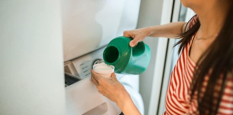 Elak Pakaian Berbau Hapak, Ini 6 Tip Kekalkan Bau Wangi Pada Baju Lepas Dicuci!