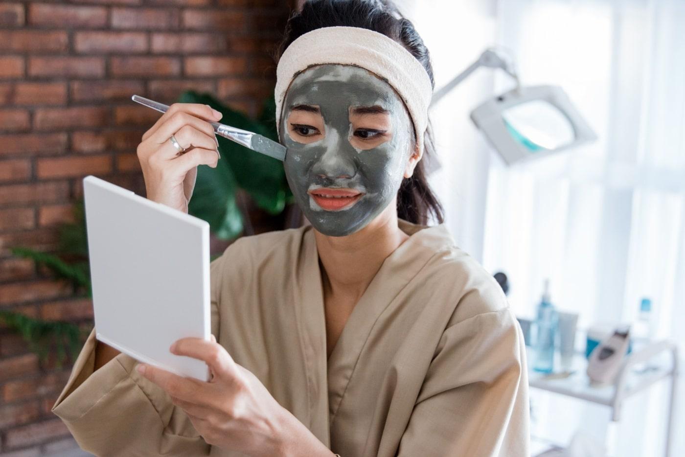 cara-pakai-masker-wajah-yang-betul