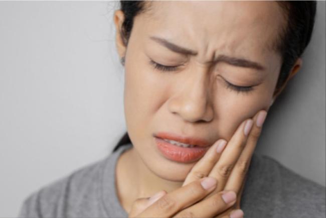 Tak Tahan Bila Sakit Gigi? Ini 7 Cara Hilangkan Sakit Gigi Dengan Mudah!