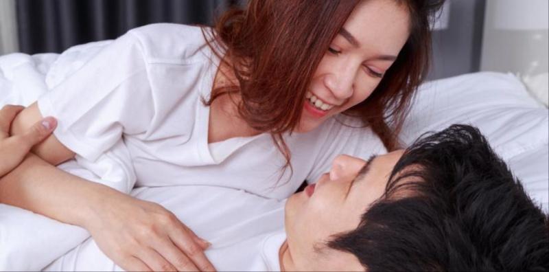 7 Rahsia Besar Untuk Goda Suami Ke Ranjang, Tak Perlu Guna Sentuhan Fizikal Pun!