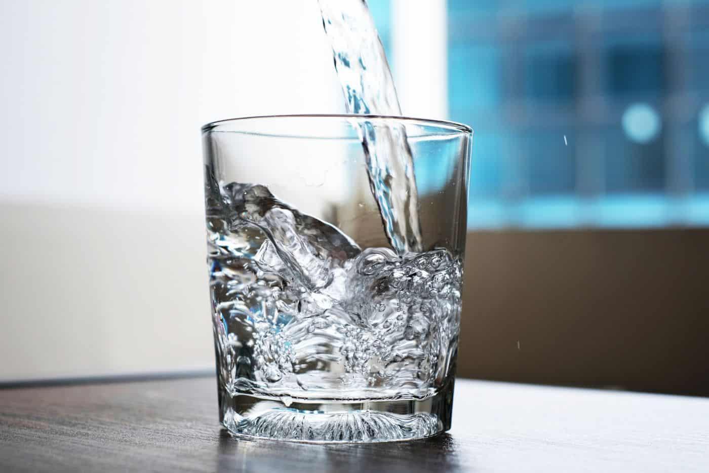 7 Jenama Air Mineral Terbaik Di Malaysia, Ada Yang Bagus Untuk Cantikkan Kulit!