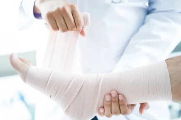 sakit tumit kaki kiri